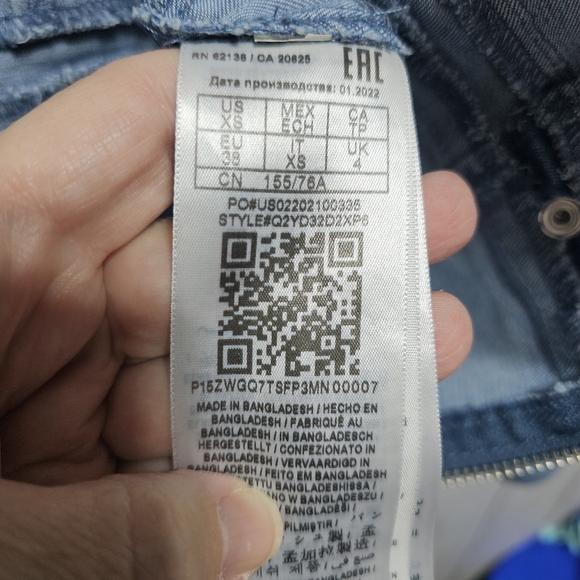 NWT GUESS Womens Blue Stretch Denim Romper Zip Front Belted Short Sleeve Size XS - Picture 9 of 11